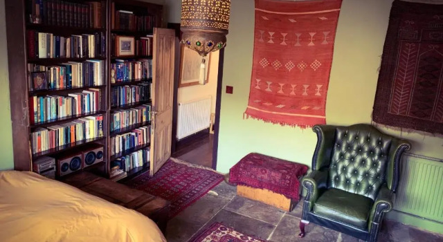 Nutclough Cottage - Log Fire and Valley View - Sleeps 2