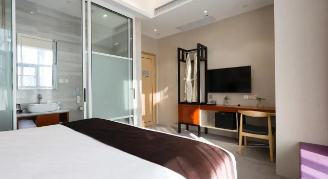 Номер Standard Shanghai Menglong Hotel Management