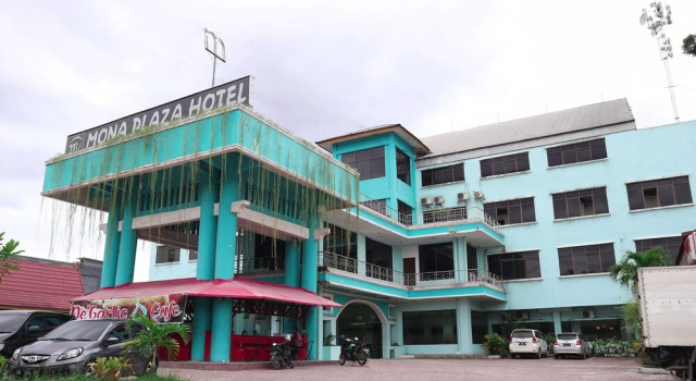 Mona Plaza Hotel, Rezerwuj Hotel Pekanbaru Sumatra