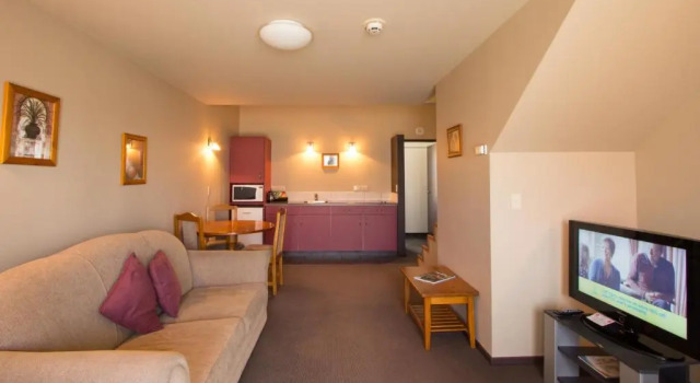 Апартаменты Balmoral Lodge Motel