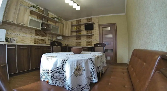 Naberezhnaya Roshen, Rezervovat Hotel Hotely v Vinnycja s parkováním, Parkování