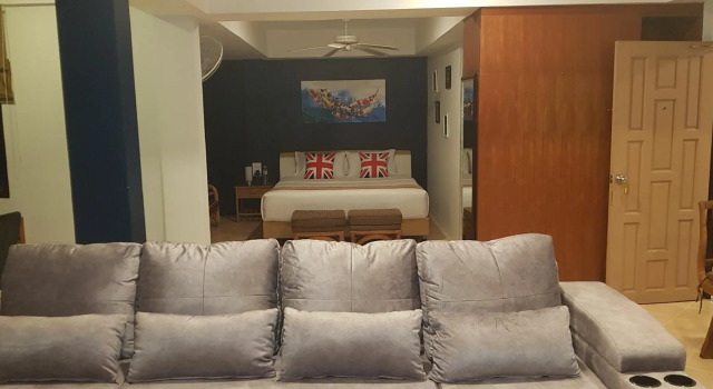 Summer Breeze Hotel