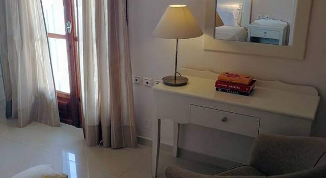Семейный люкс с балконом Eight Dimensions Capari Suites Elafonisos