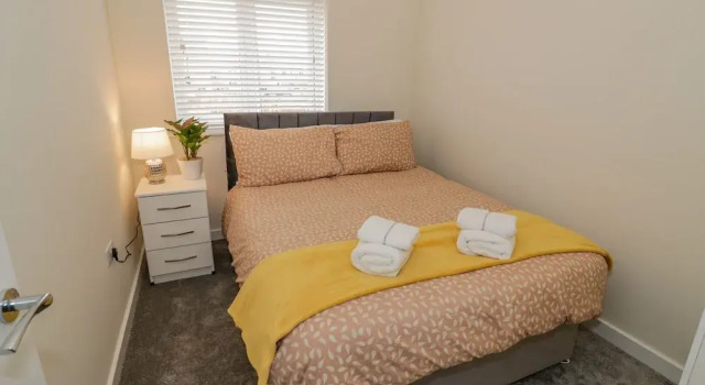 23 Moat House Close, Забронировать Дом для отпуска Коттеджи Ковентри, Коттедж