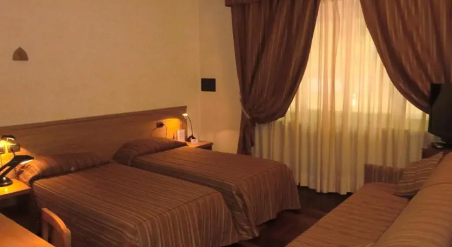 Трёхместный номер Standard Hotel Ariston