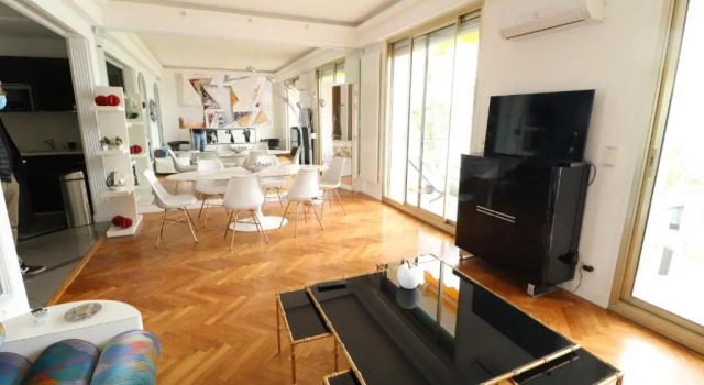 Beautiful 3 bedroom. Direct sea view. 401