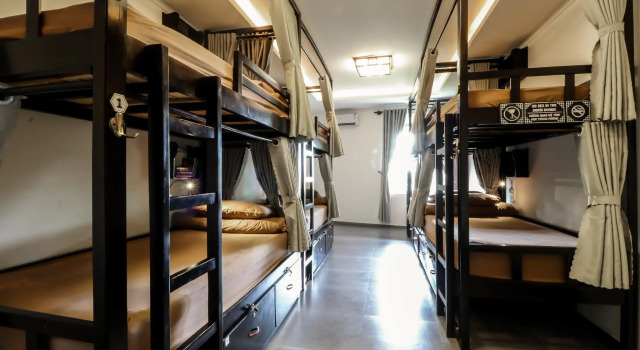 Кровать в общем номере Phu House