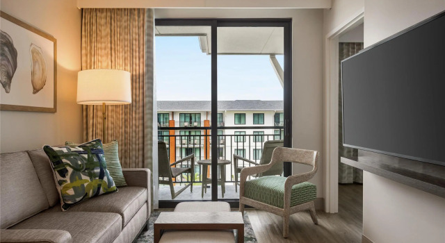 Люкс с балконом Embassy Suites By Hilton Panama City Beach Resort