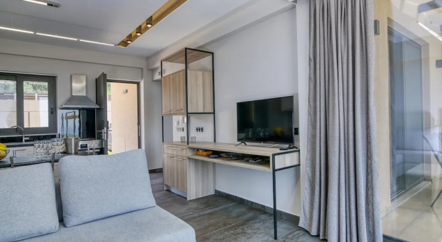 Семейный люкс с 2 комнатами с видом на море Serenity Suites Sea View 3
