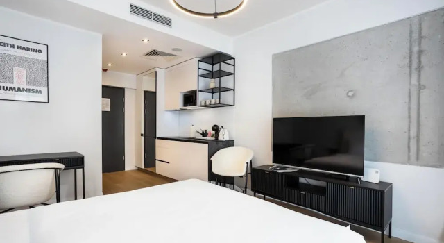 Люкс Comfort Aparthotel City Break Plac Wolności 6 by INA