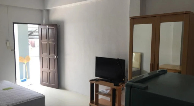 M2M Room, Забронировать Отель Банбынг провинция Чонбури
