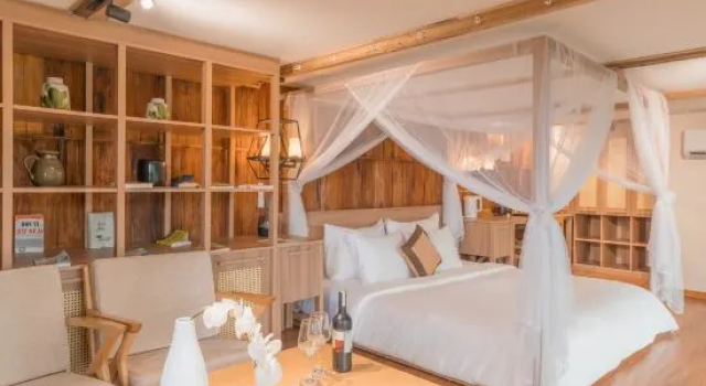 Номер Deluxe с балконом Gia Trang Heian Hoa Binh