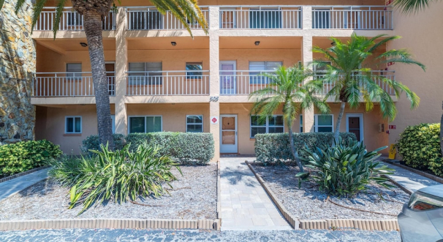 Newly Renovated 2 Beds 2 Baths Condo in St Pete Beach, Забронировать Апарт-отель Апарт-отели Сент-Пит-Бич, Апарт-отель