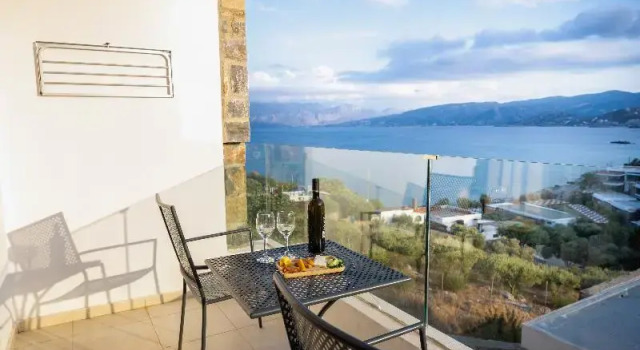Полулюкс с балконом и с частичным видом на море Ariadne Beach