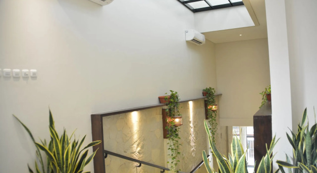 Treehouse Suites at Kuningan - Boutique Serviced Apartment, Забронировать Апартаменты/квартира Отели Джакарты с парковкой, рядом с Торговый центр Epicentrum Walk, Парковка