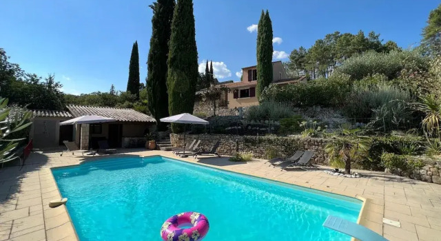 Коттедж Beautiful Villa Near Village des Vans