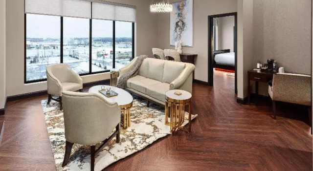 Люкс Presidential с балконом Legacy Hotel, Trademark Collection by Wyndham