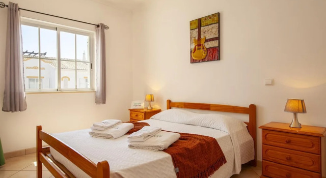 FF 02 - Bedroom 2 in Sea Breeze Guesthouse, Varaa Hotelli Lagos Albufeira
