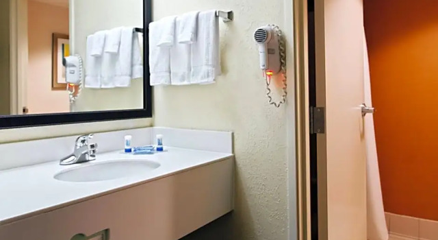 Студия Fairfield Inn & Suites Charlotte Arrowood