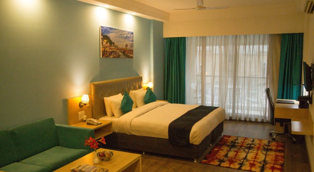 Four Leaf Service Suites