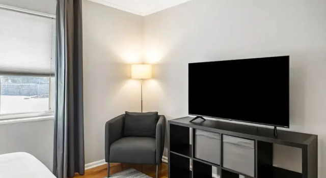 Brookwood Courtyard by BCA Furnished Apartments Bcc2b 10 J, Забронировать Апартаменты/квартира Атланта Джорджия, рядом с Центр искусств Вудраффа