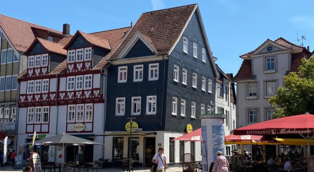 Apartments am Linggplatz - Ruhige Lage in der Fußgängerzone - Self-Check-in - Parkhaus inklusive - Schnelles WLAN, Забронировать Апартаменты/квартира Бад-Херсфельд земля Гессен