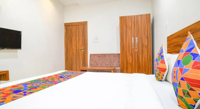 Номер Deluxe Hotel O Adiyogi Aura