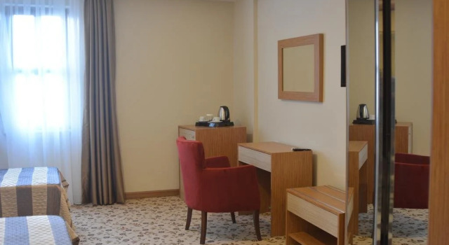 Apameia Hotel, Varaa Hotelli Hotellit Marmara-alue pysäköinnillä, Pysäköinti