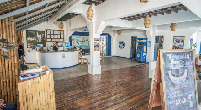 Mad Monkey Hostel Boracay