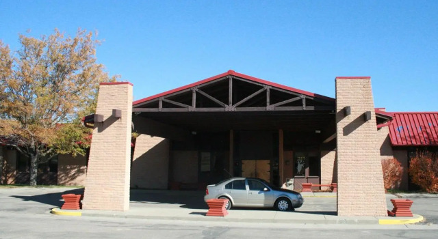 Четырёхместный номер Standard Douglas Inn and Conference Center