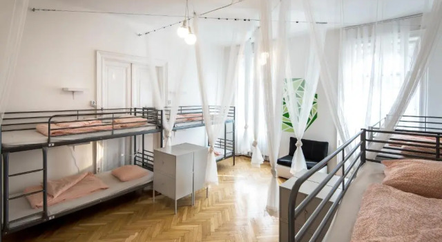Bed in slaapzaal (slaapzaal voor vrouwen) Avenue Hostel