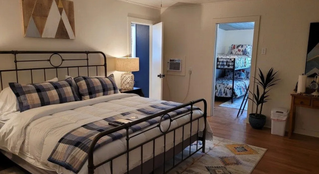 Mountainside Inn, Забронировать Отель Форт-Дейвис штат Техас, рядом с Музей Overland Trail