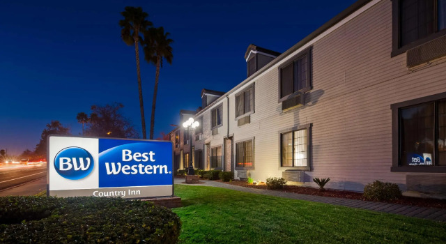 Кровать в общем номере Best Western Country Inn Temecula