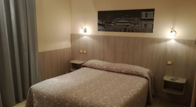 Hotel Cantore, Забронировать Отель Генуя Итальянская Ривьера, рядом с Stazione Genova Sampierdarena