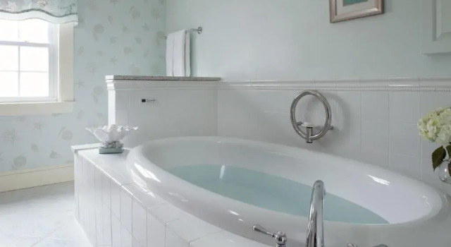 Номер Executive Old Harbor Inn