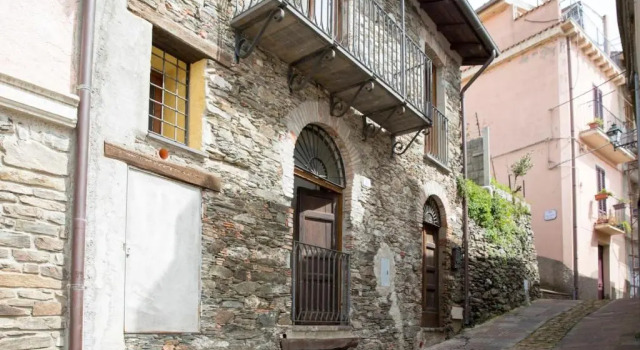 House With 2 Bedrooms in Seui, With Wonderful City View, Balcony and Wifi, Prenota Hotel Seui Italia