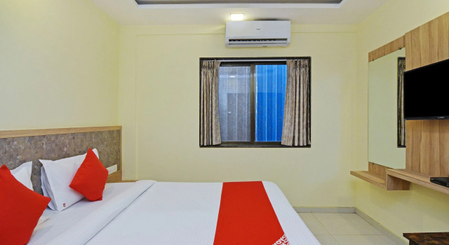 OYO 23365 Hotel Bright Plaza, Забронировать Отель Отели штата Махараштры с завтраком, Завтраки