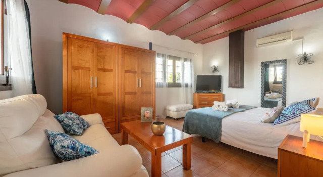 Семейная вилла с балконом Casa en Ibiza - vistas Dalt Vila