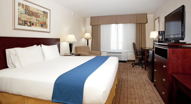 Двухместный номер Standard Holiday Inn Express & Suites Buffalo by IHG