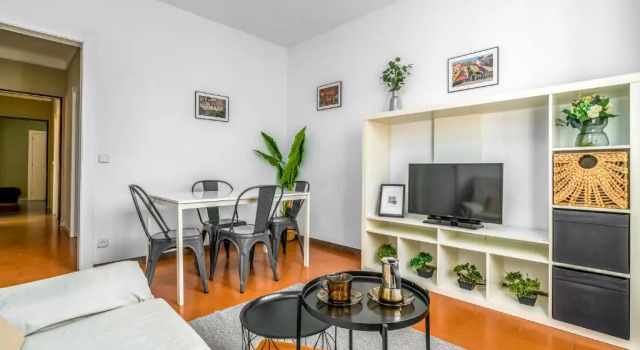 FridaysFlats, Arc de Triomf - Solar & Spacious