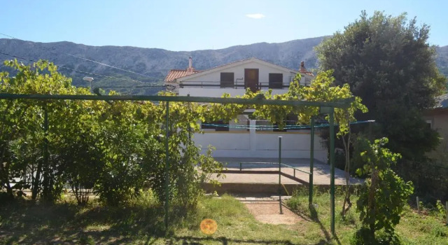 Apartments Drita, Prenota Appartamento Hotel a Isole Quarnerine con parcheggio, Parcheggio