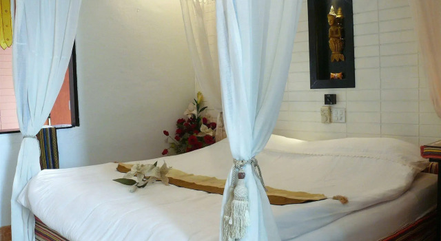 Hollanda Montri Guesthouse