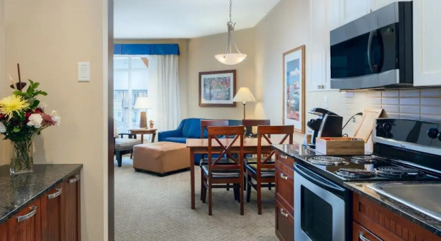 Люкс c 1 комнатой Summerland Waterfront Resort & Spa
