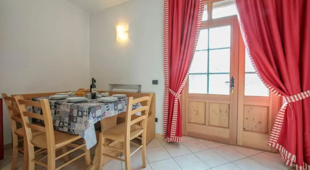 Апартаменты Sassella in Livigno With 2 Bedrooms and 1 Bathrooms
