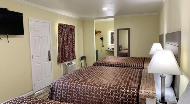 Номер Standard с 3 комнатами Central Coast Inn