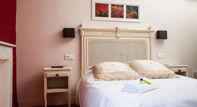 Hôtel Restaurant l'Arbre de Mai, Rezervovat Hotel Hotely v Luberon s parkováním, Parkování