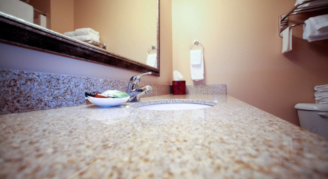 Четырёхместный люкс GrandStay Hotel & Suites Perham