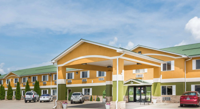 Super 8 by Wyndham Bedford, Boek Hotel Hotels in Indiana met zwembad, Zwembad