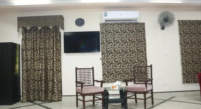Camera Deluxe Hotel Grace Inn Multan