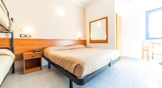 Четырёхместный номер Standard Hotel La Meridiana